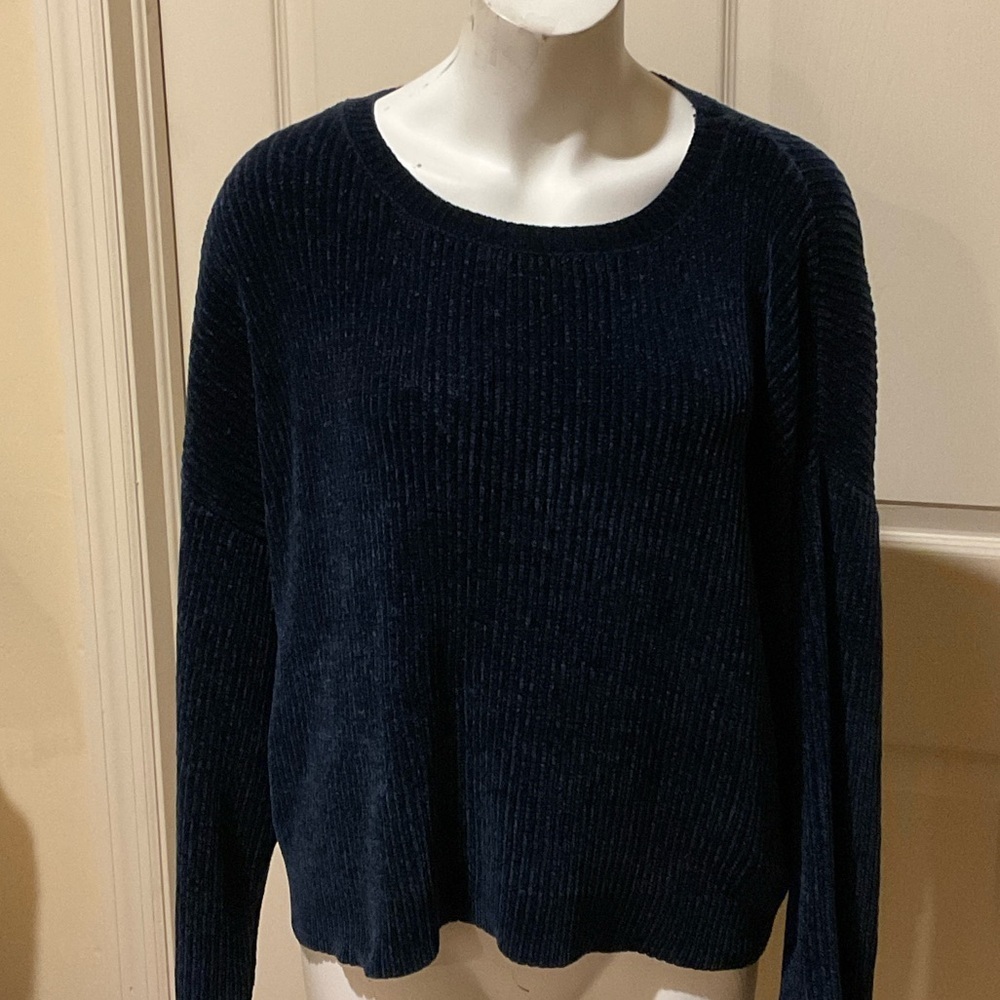 Lulu's Midnight Blue Crew Neck Crop Oversized Sweater. Small